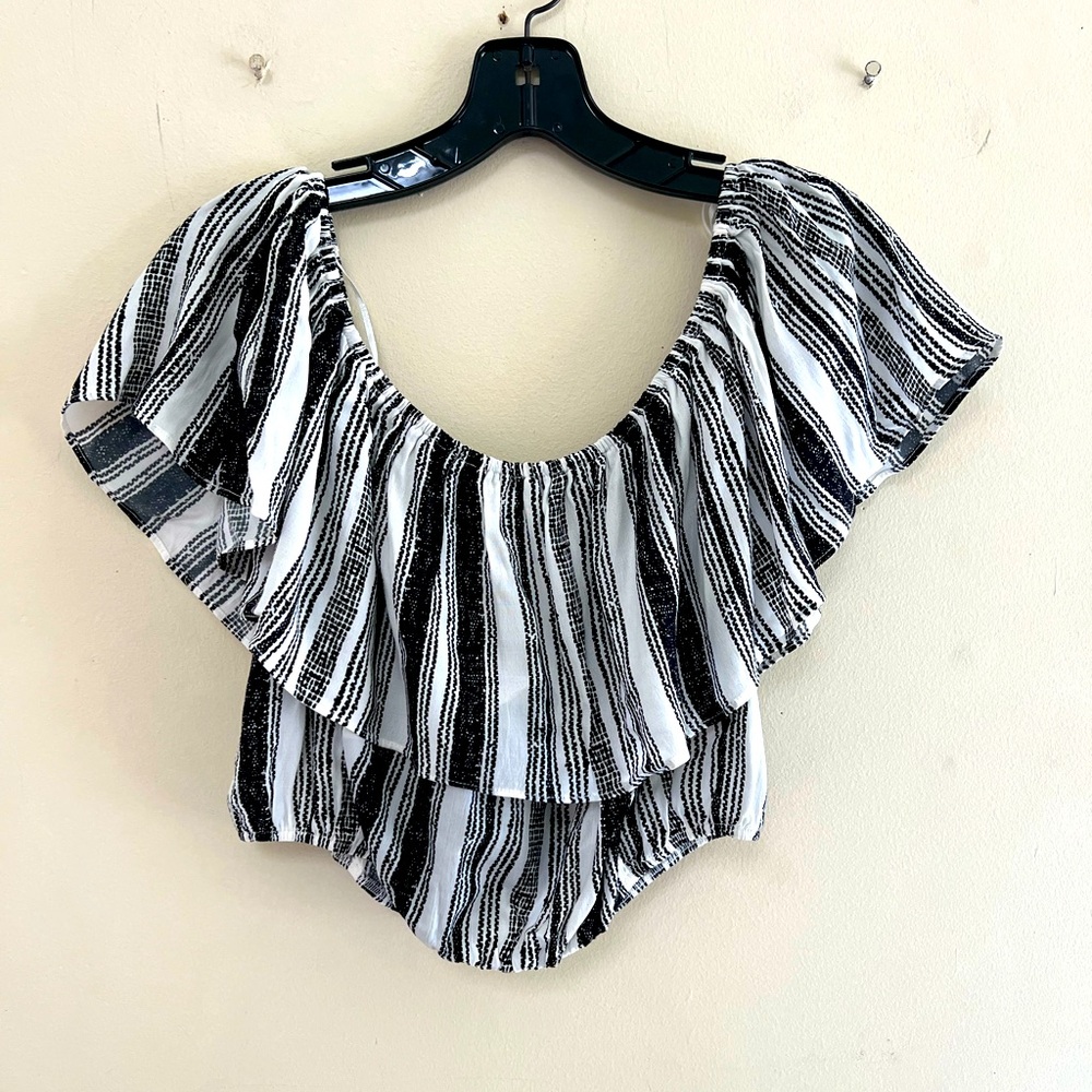 ASTR the label Striped Black and White Ruffle Cropped Top Size Medium